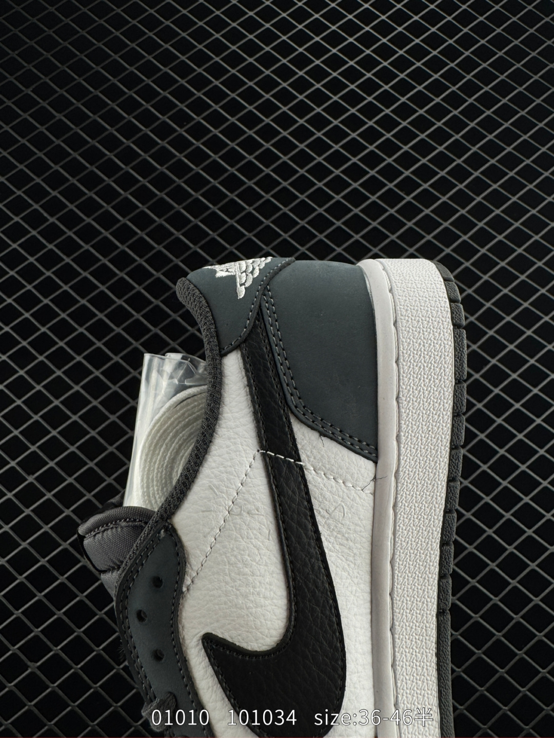 Travis Scott x Air Jordan 1 ” Reverse Mocha “